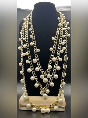 NWOT Vtg Chunky layered faux pearl gold statement bib necklace